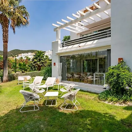 Modern In Alcazaba Lagoon Appartement Estepona