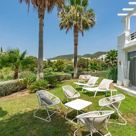 Modern In Alcazaba Lagoon Appartement